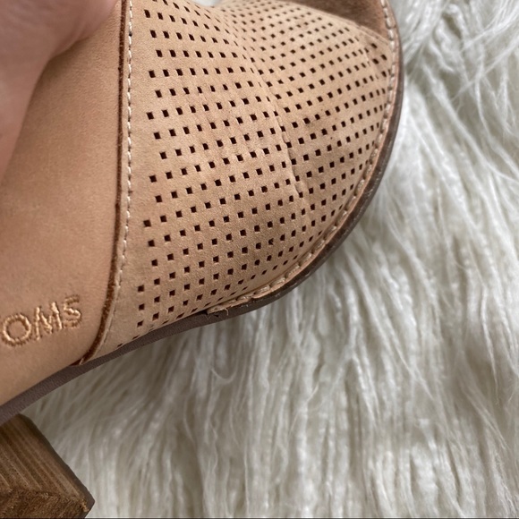 TOMS tan "Majorica" peep toe heeled mules - Picture 11 of 14